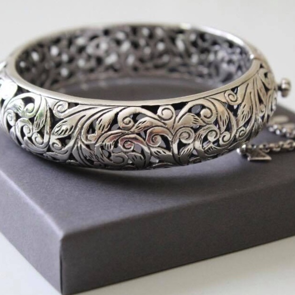 Vintage Silpada Sterling Silver Forever Stunning Bangle Bracelet B1829